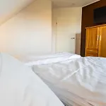 Doppelhaushaelfte Op De Geest *