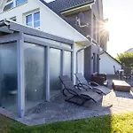 Doppelhaushaelfte Op De Geest 펜션 Böhl