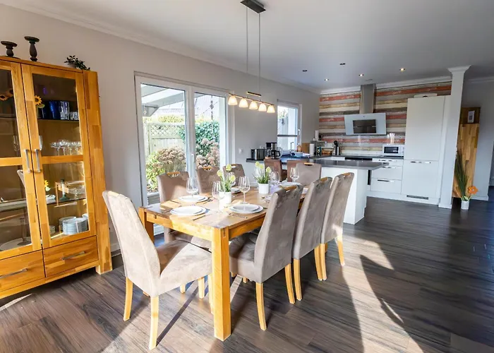 Doppelhaushaelfte Op De Geest 度假居