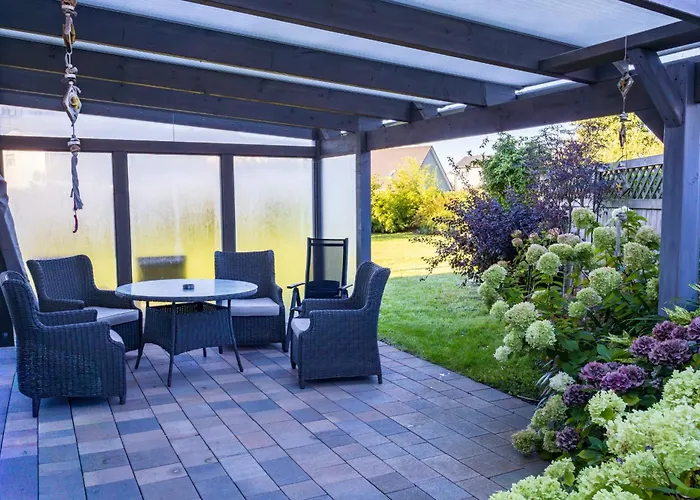 Doppelhaushaelfte Op De Geest 度假居