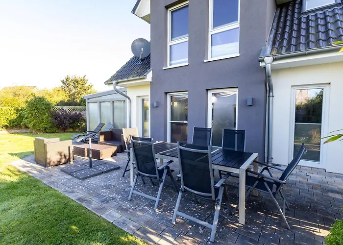 Doppelhaushaelfte Op De Geest 度假居